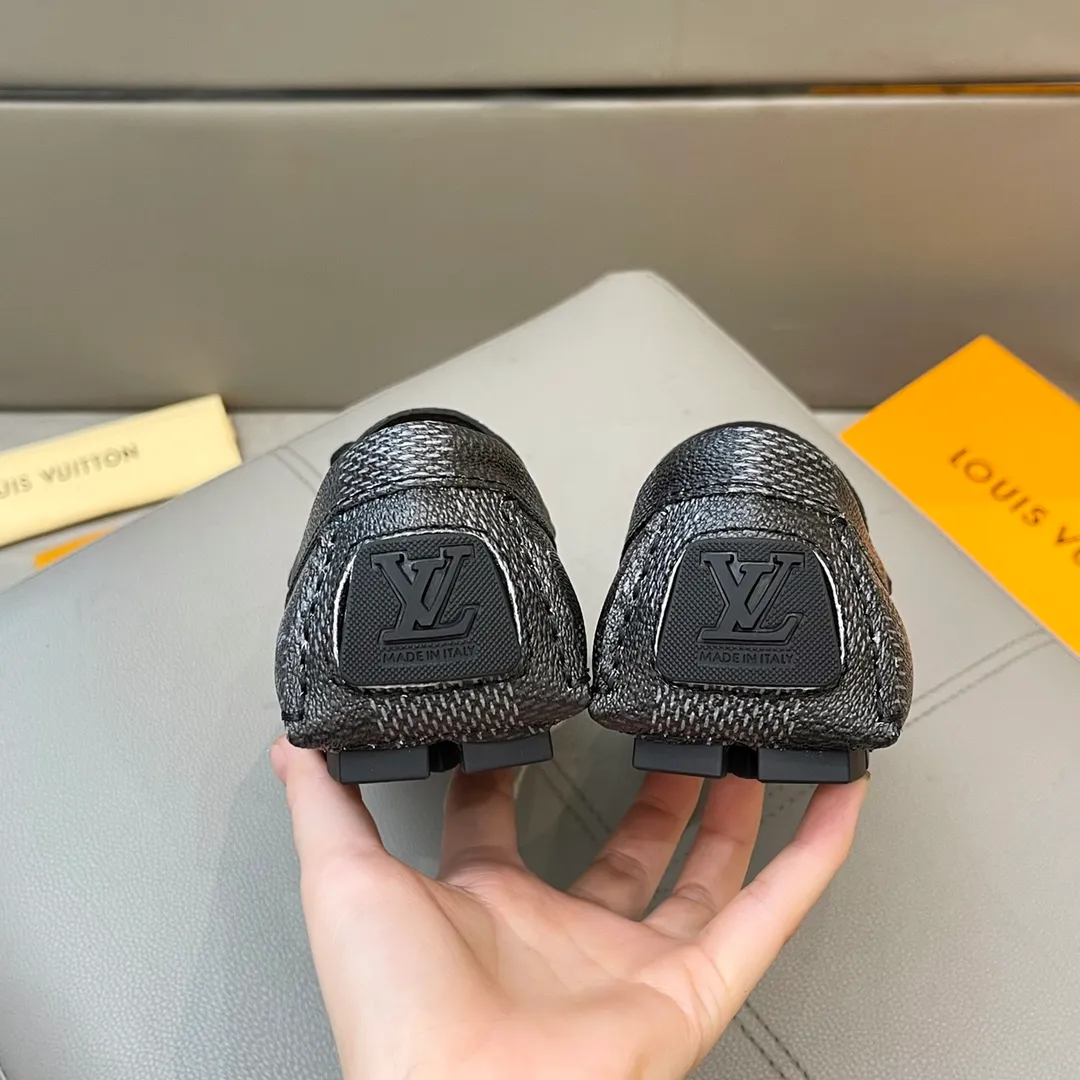Factory price: 460💰LV men's beanie shoes 2025 official website synchronization <market top version> cowhide grid ➕ black cowhide original packaging. Size 38-45